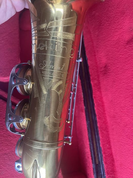 Саксофон Tone King