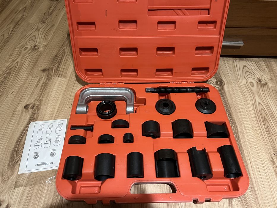 Скоба за най-масовите шарнири,тампони и някои видове лагери