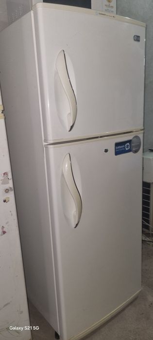 Срочно продам холодильник LG