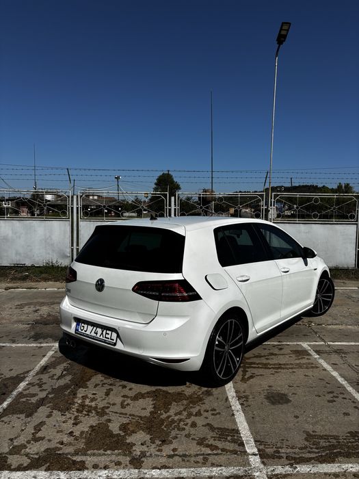 Volkswagen Golf 7 GTD 2.0 TDI 184cp Sport&Sound alb perlat Led Navi