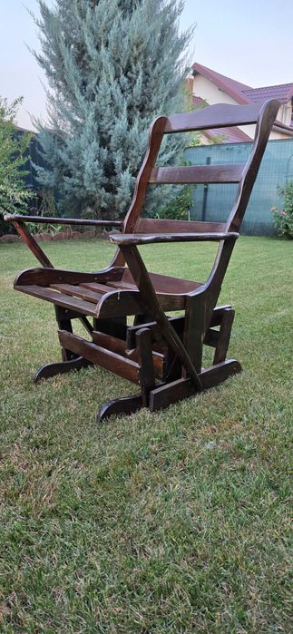 Fotoliu balansoar din lemn