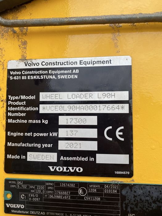 Vand sau inchiriez Incarcator frontal VOLVO L90 H