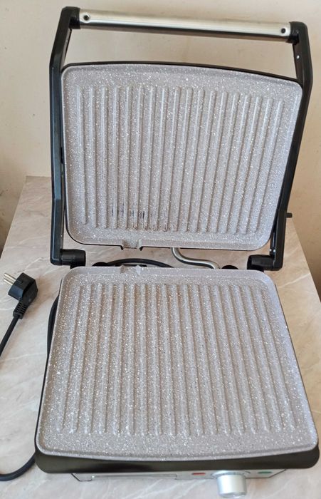 Грил преса Finlux FCG-2008M