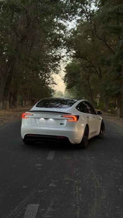 Tesla model 3 performance 2024 sotiladi