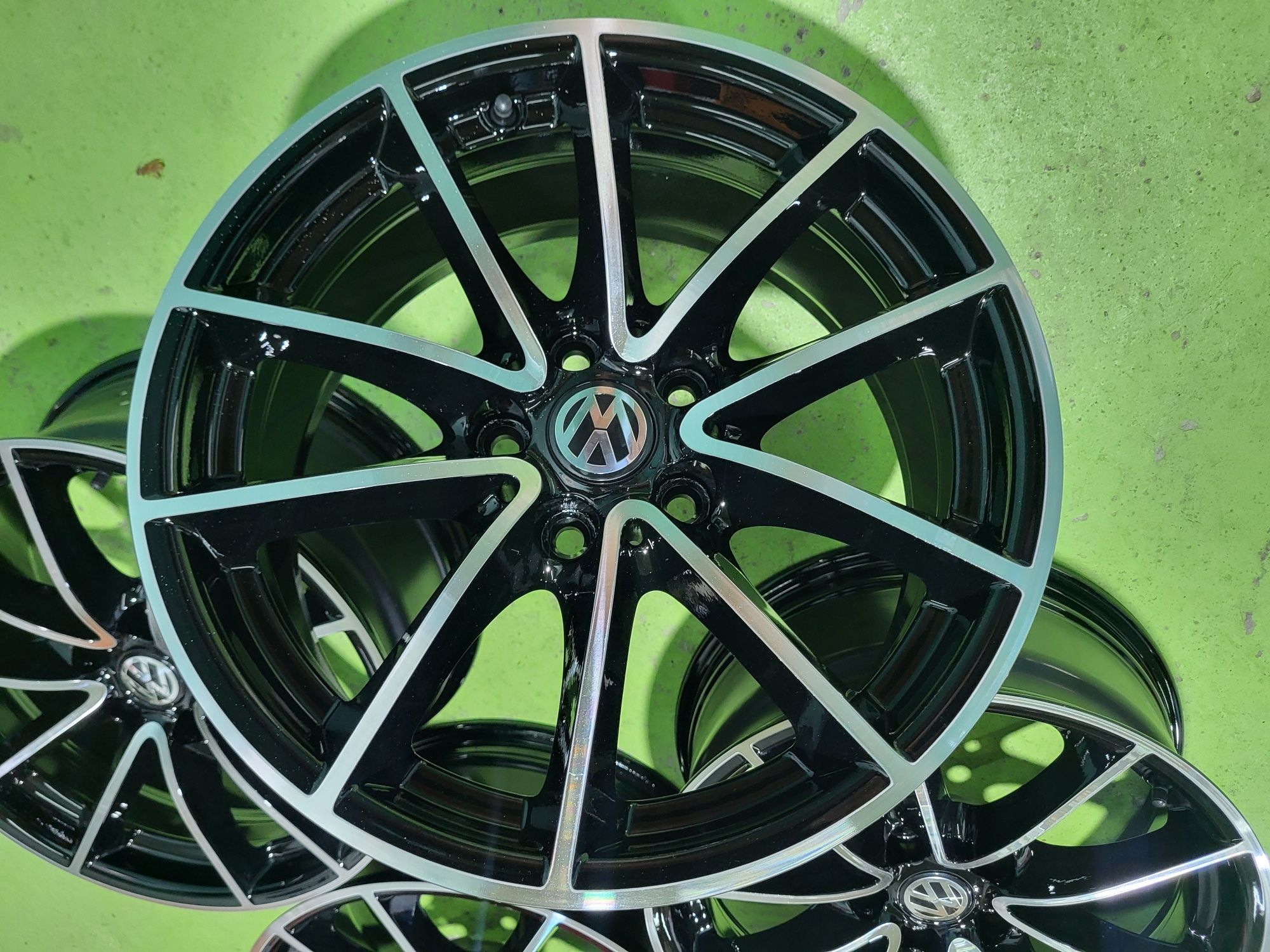 17 5x112 Audi A4 A5 A6 Vw Tiguan Passat Touran Skoda 5х112