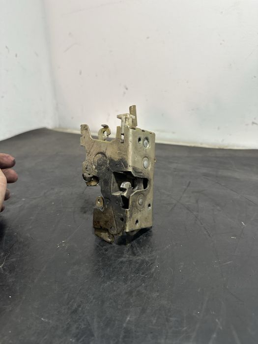 Broasca usa dreapta fata Mercedes sprinter Volkswagen LT A9017201535