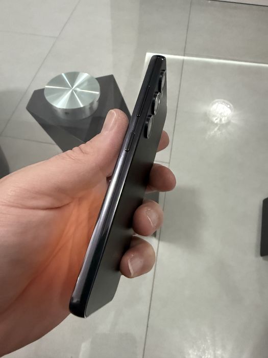 Samsung S23 phantom black 128GB • pata neagra display •