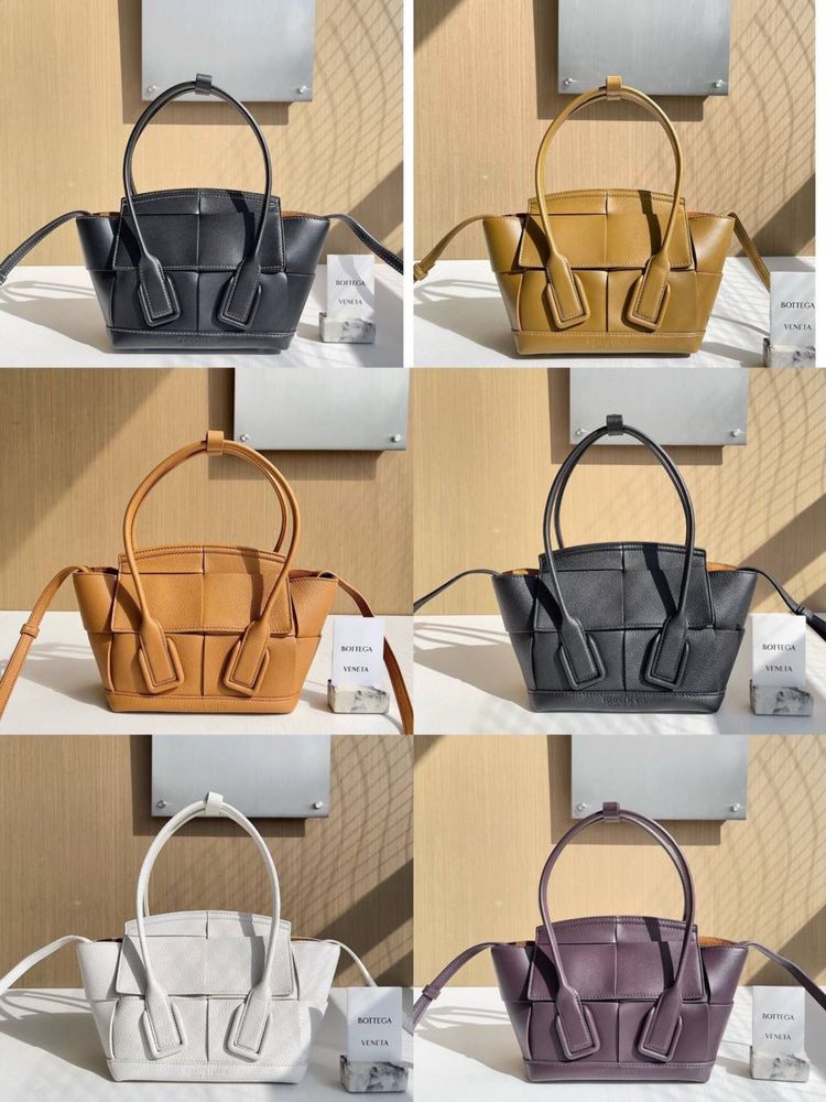 Geanta Bottega Veneta Arco
