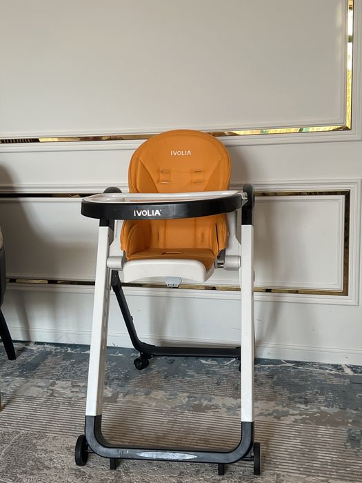 Стулчик для кормления как новый