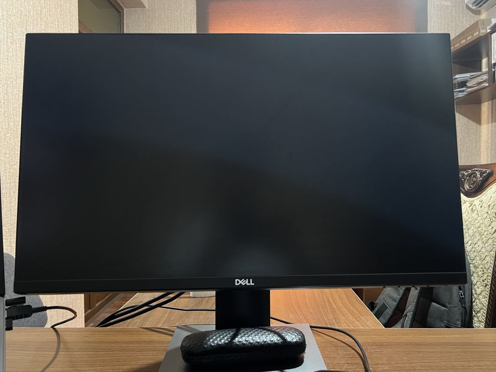 Монитор DELL 24 60Hz