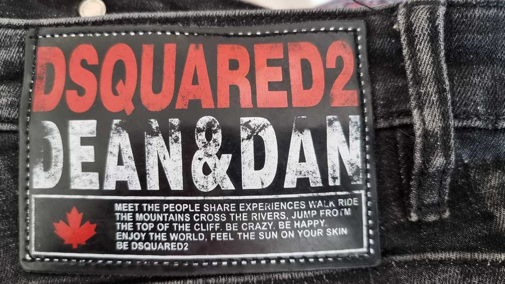 Blugi barbatesti DSQUARES2