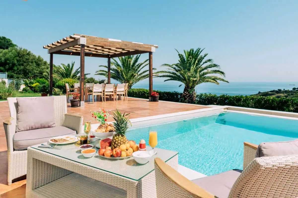 Inchiriez vila de lux pentru vacanta in Grecia – Skiathos