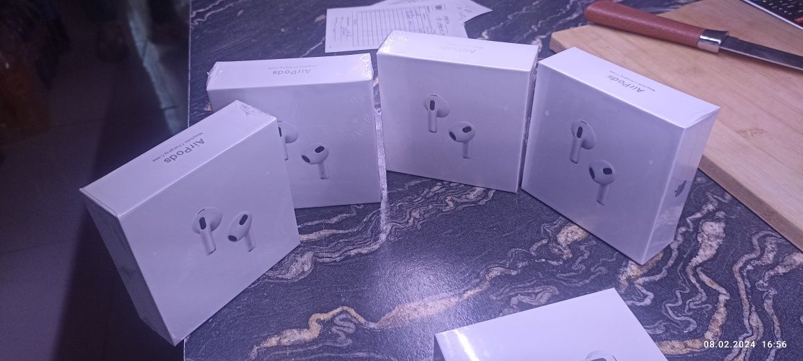 Airpods yangi hali ochilmagan