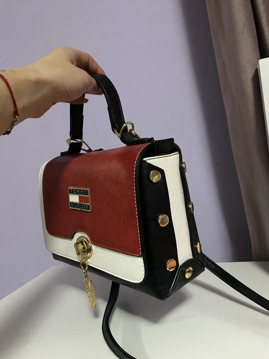 Geanta Tommy Hilfinger