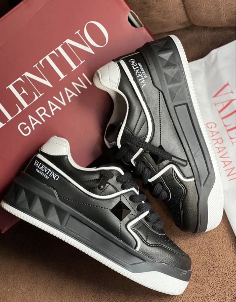Adidasi de piele Sneakers Valentino Garavani model PREMIUM