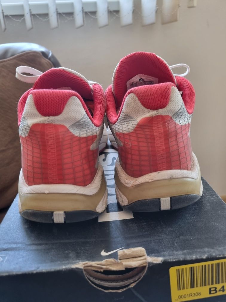 Маратонки Nike  GHOSWIFT