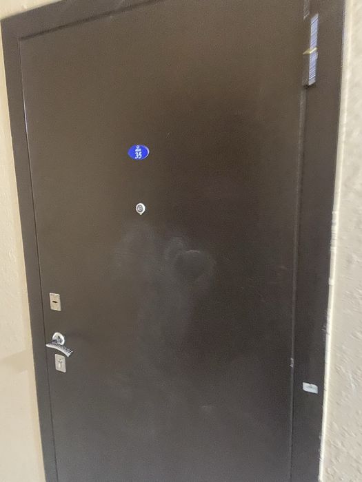 Продам дверь в хорошем состоянии