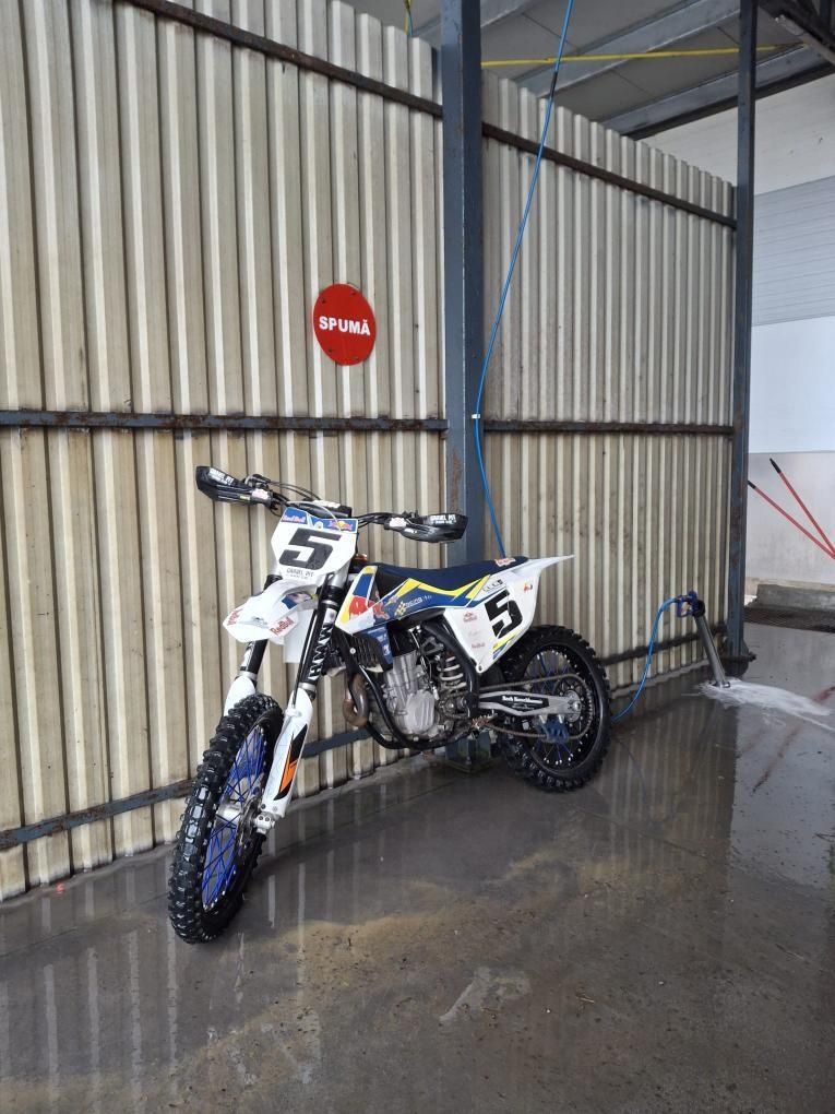 Vând ktm sx-f 450 2016.