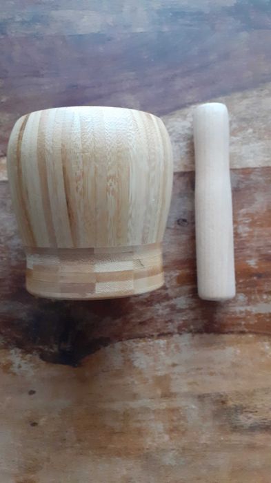 хаван и чукало от естествено дърво бамбук