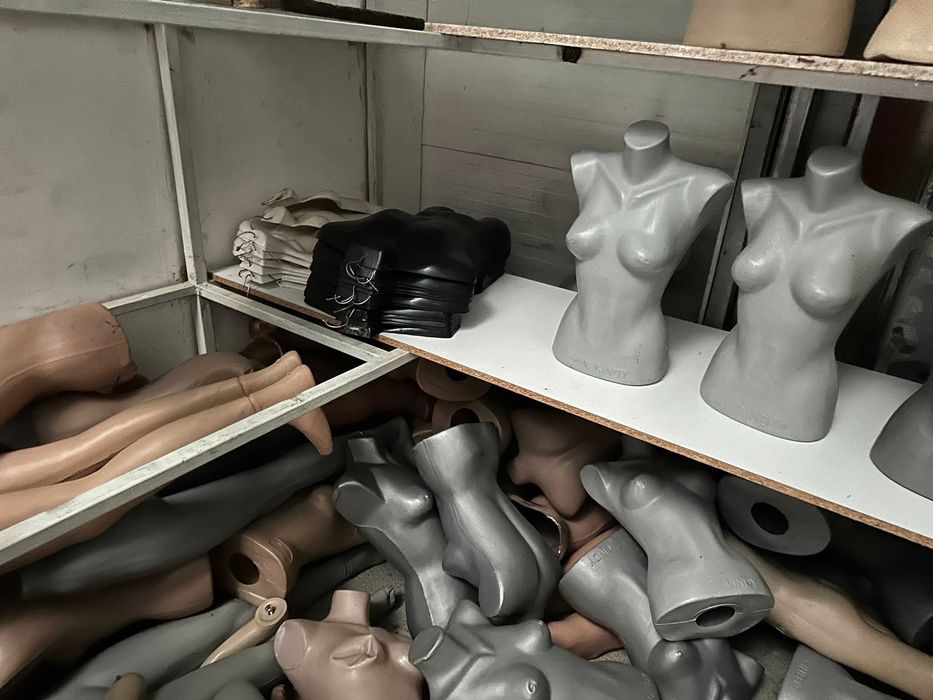 Bust dama din plastic, manechin pentru expunere pe raft si in vitrine