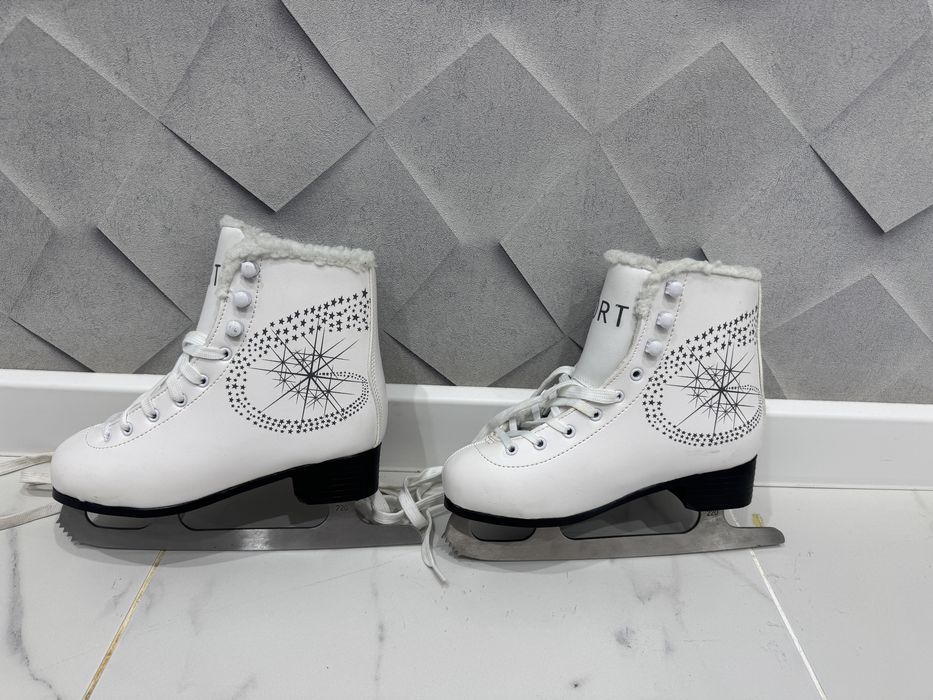 Продам коньки фигурные Sport