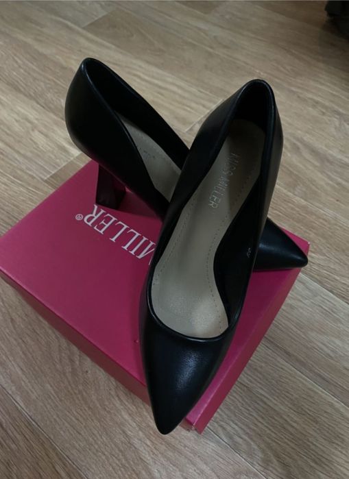 Туфл 35 размер Адрес Жоламан 3/1