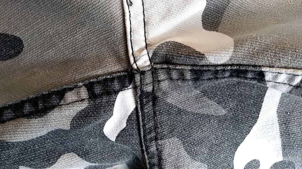 Pantaloni scurti XXL Mil-Tec Paratrooper camo urban airsoft/pescuit