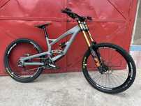 YT Tues 27.5 Top Spec Downhill/enduro