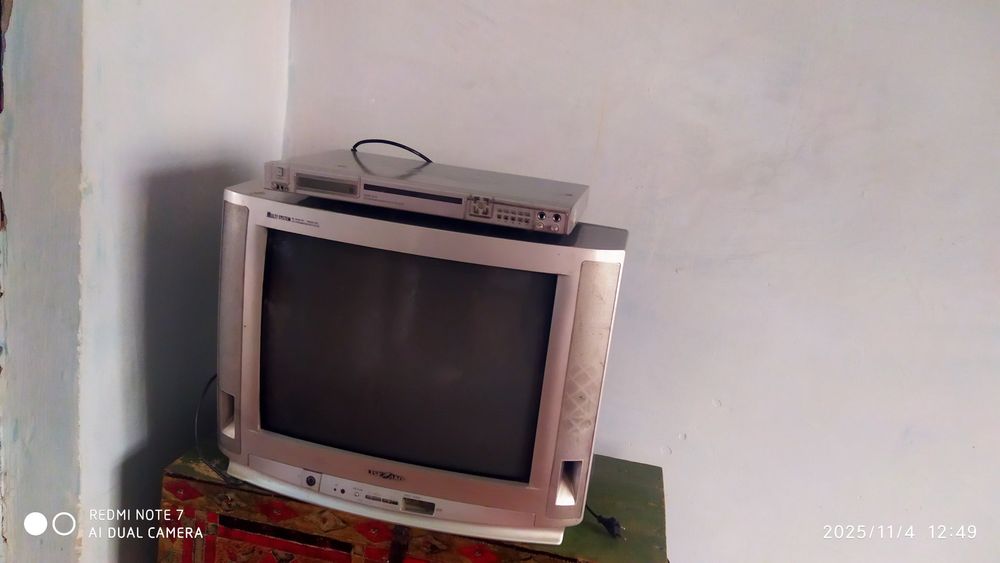 Televizor, dvd player,tunel