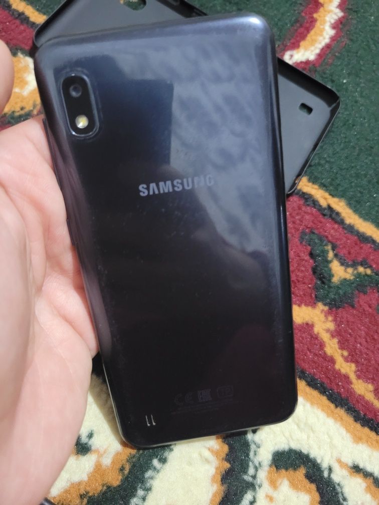 Samsung Galaxy a10  2019-yil dunyoda eng kop sotilgan smartfon