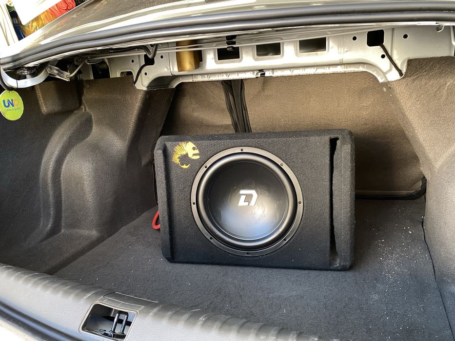 Продам сабвуфер с усилителям dl audio piranha 12 буфер колонки динамик