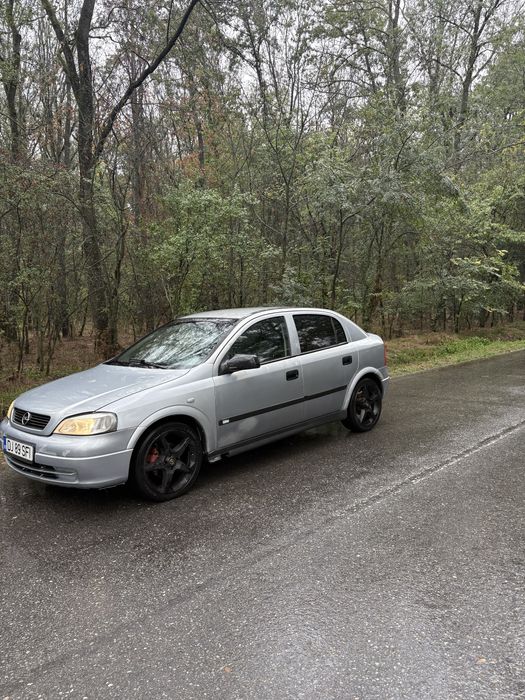 Vand Opel Astra G 1.6 8V benzina