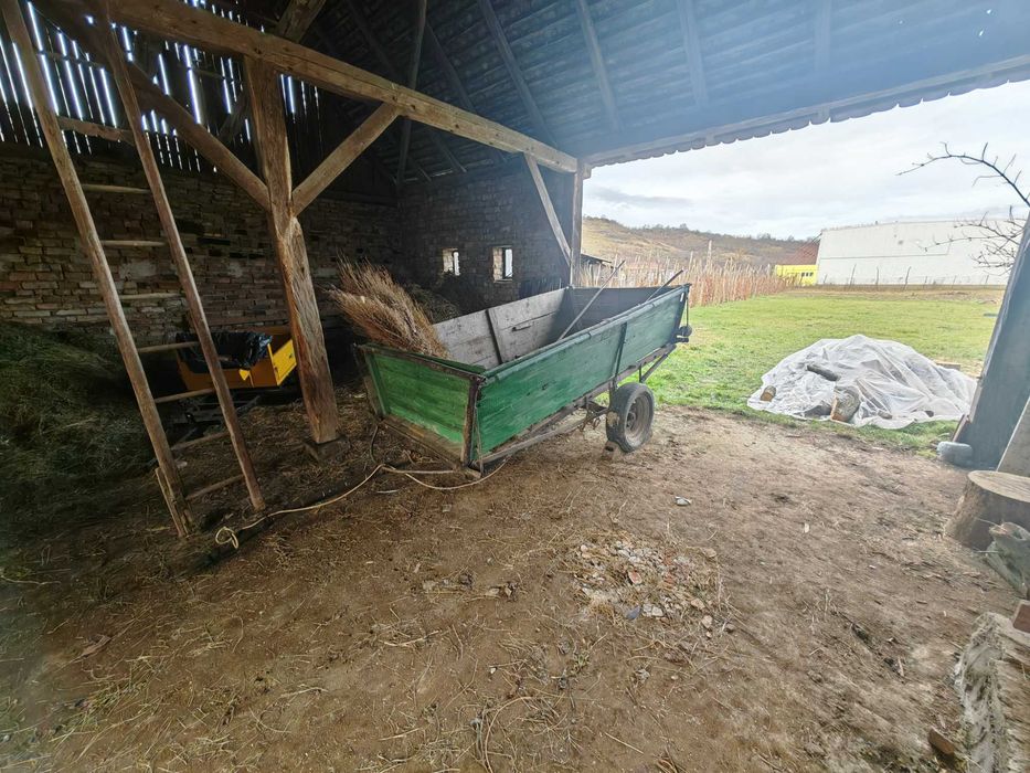 Vând Remorca cu 1 AX