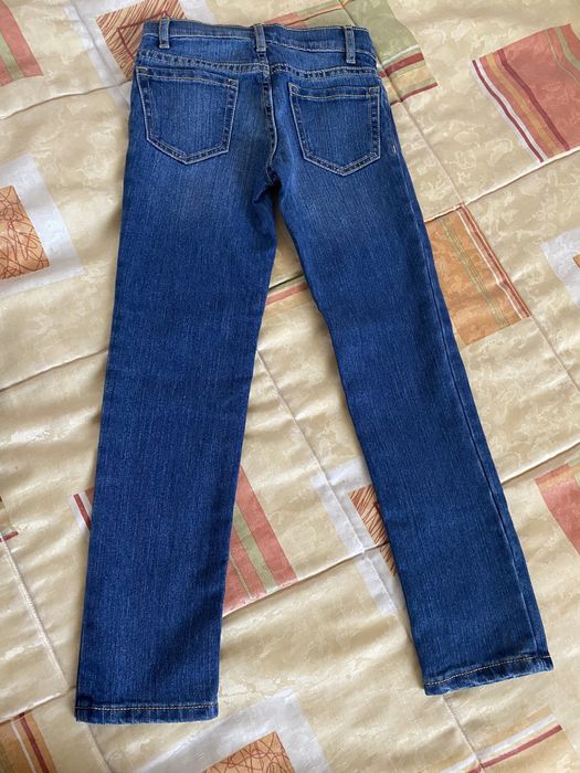 Blugi skinny pentru fete