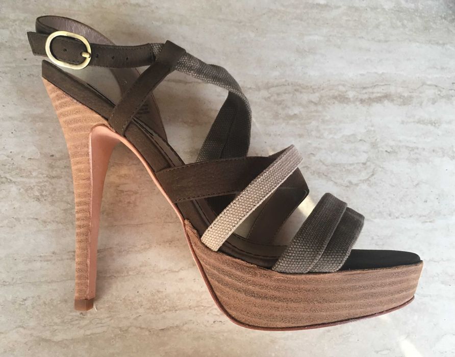 Нови сандали Tosca Blu