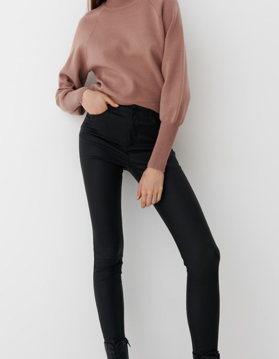 Pantaloni NOI cerati Mohito