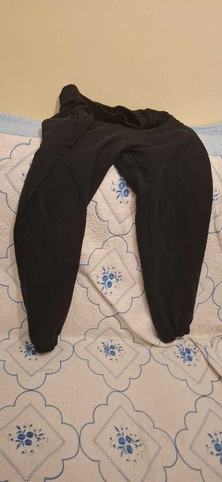 pantaloni sport Nike , purtati putin