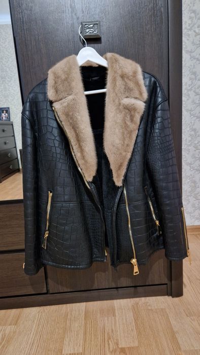 Продам новую зимнюю коженную косуху