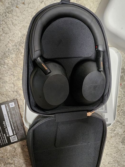 Sony 1000wh XM5 headphones