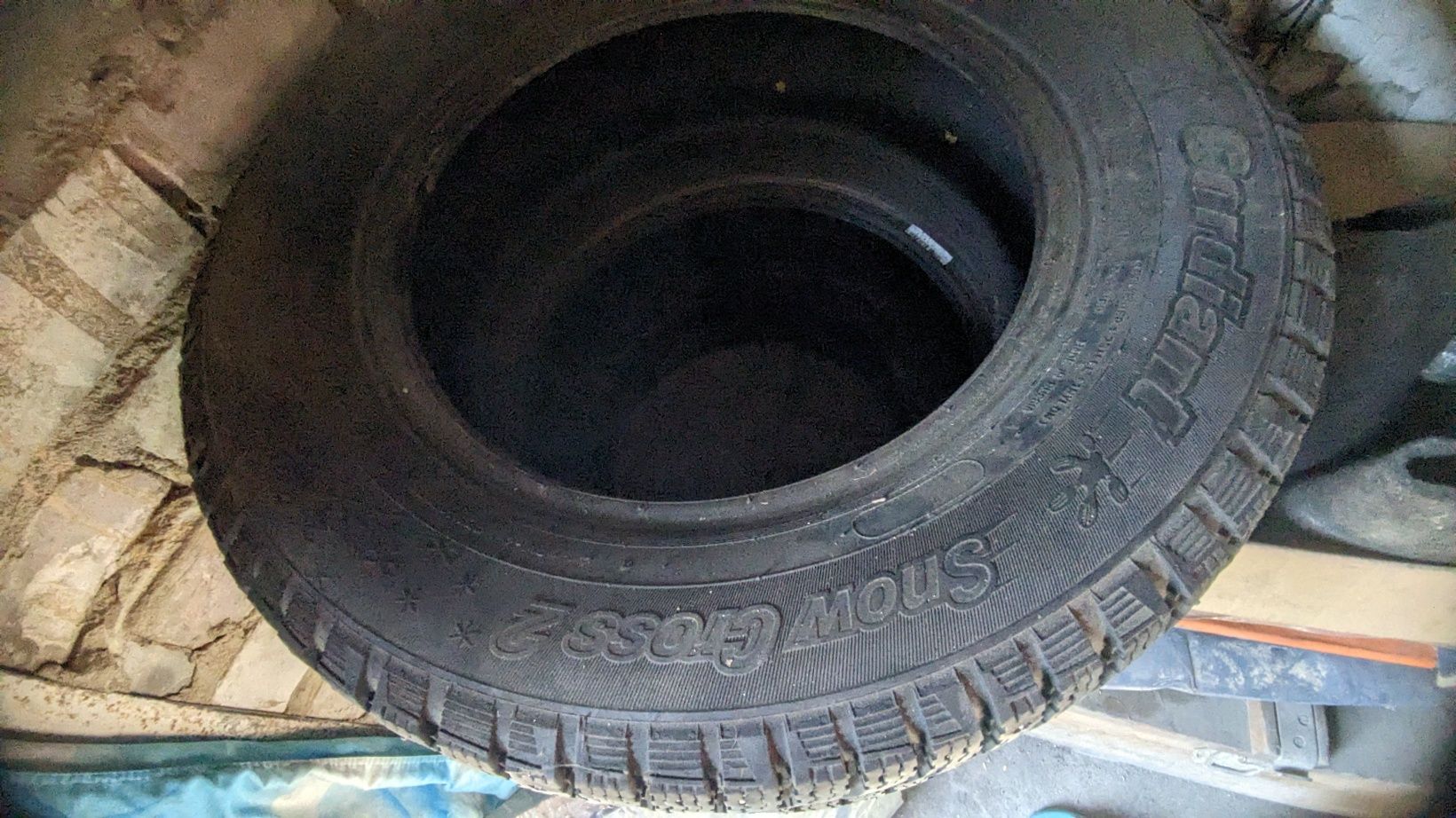 Продам зимние шины