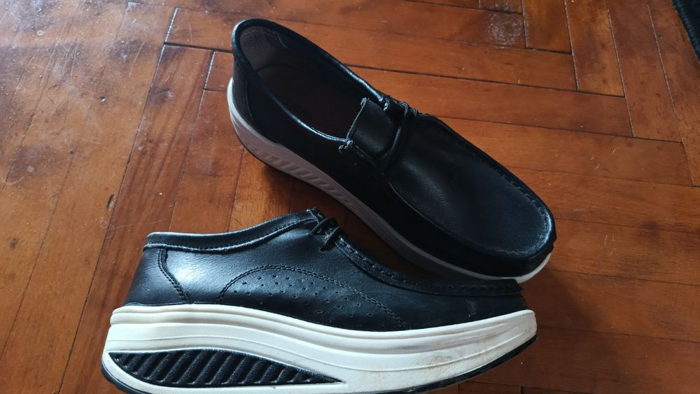 Vând pantofi și opincute