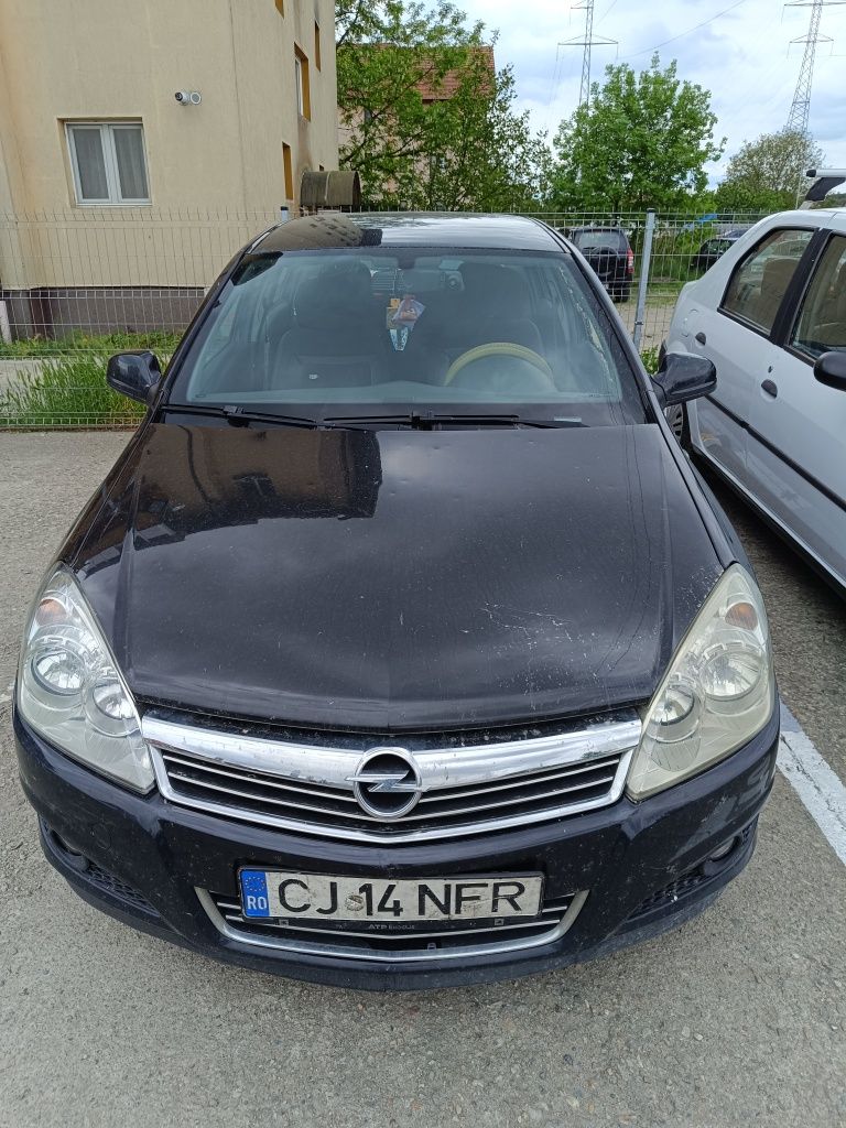 Opel Astra H Sedan 1,7 cdti 2012