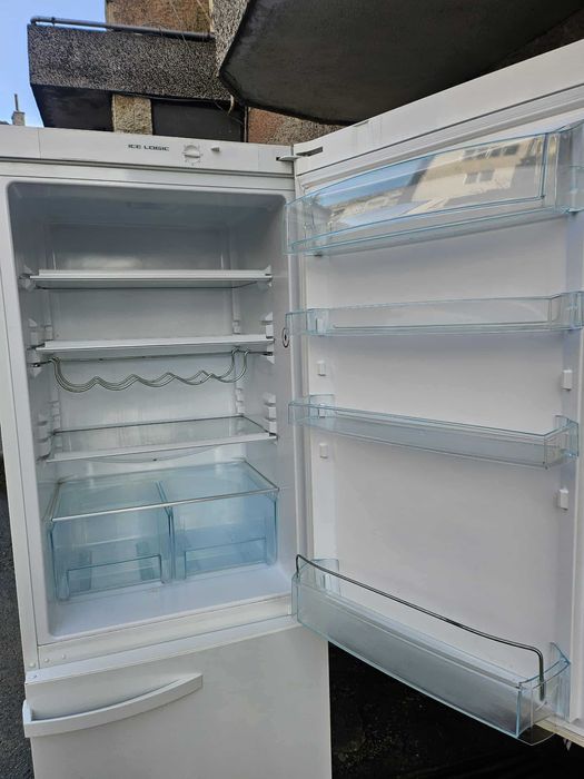 Продавам хладилник- 350 лв.