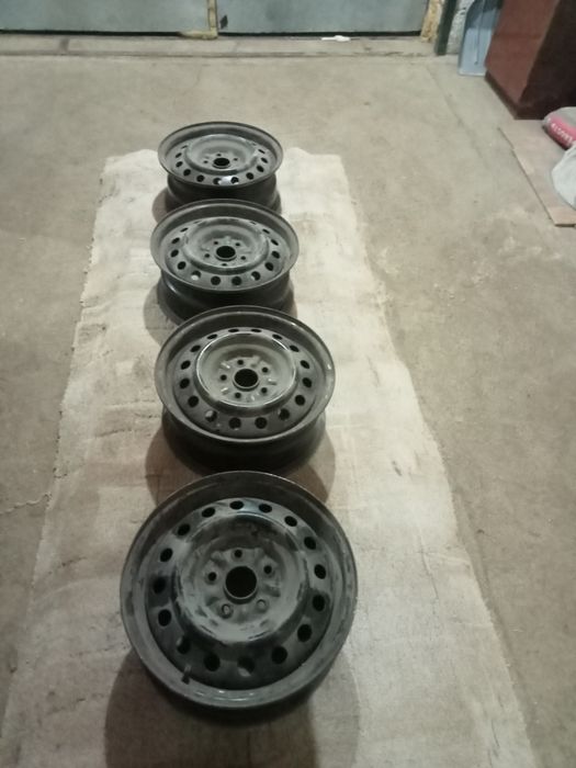 Диски комплект оригинал Тойота Камри 50.отл.сост.