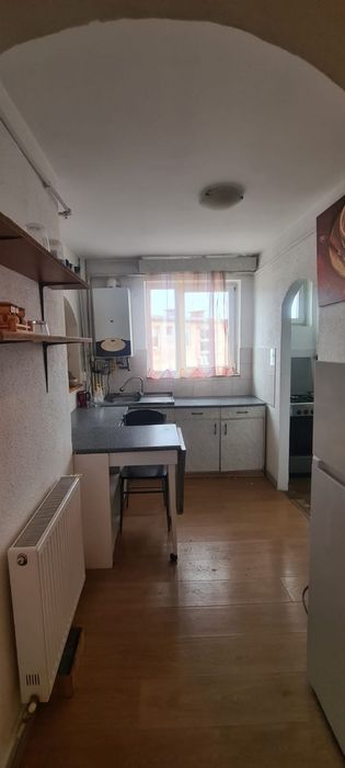 Vind apartamnt 2 camere zona centrala