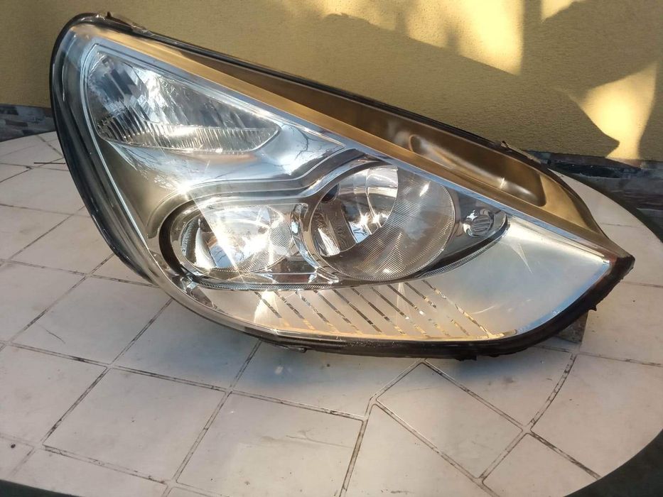 Десен фар за Ford Galaxy 2015 г.