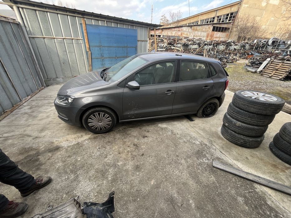 Vw Polo/Фолксваген Поло 2017 г 1.0 бензин за части