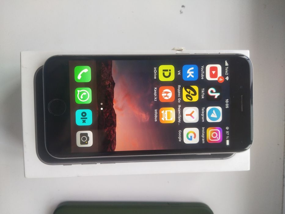 Продам телефон Айфон 6s  32GB в идеальном состоянии