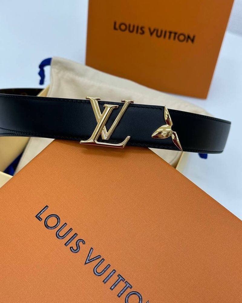 LV дамски колани New Season