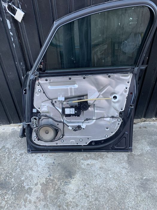 Uşa Audi A2 dreapta față